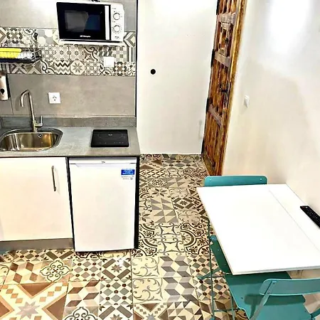 Estudio Nuevo! Al Lado Del Metro L1 L4 L5