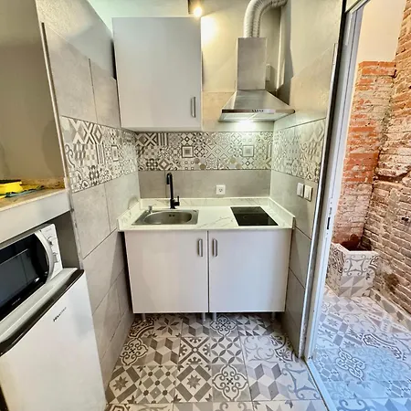 Appartamento Estudio Nuevo! Al Lado Del Metro L1 L4 L5
