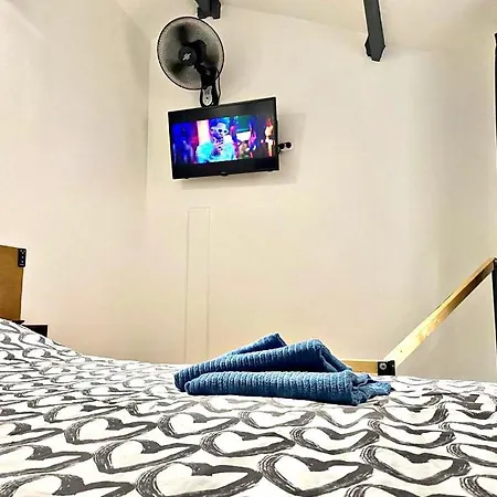 Estudio Nuevo! Al Lado Del Metro L1 L4 L5