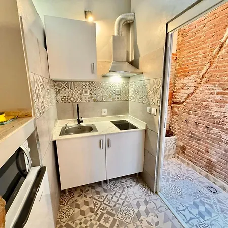 Appartamento Estudio Nuevo! Al Lado Del Metro L1 L4 L5
