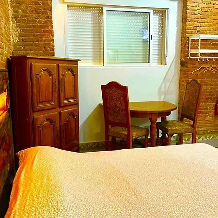L1 Estudio Nuevo! Al Lado Del Metro En Sants Apartment *
